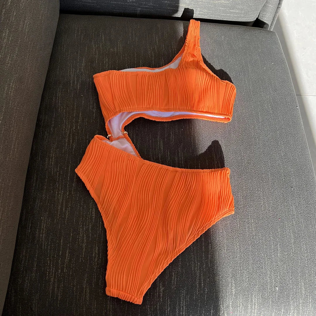 New Asymmetric Cut Out Wrinkled One Piece Swimsuit Women Swimwear Female One Shoulder Padded Bather Bathing Suit Swim Lady V4100