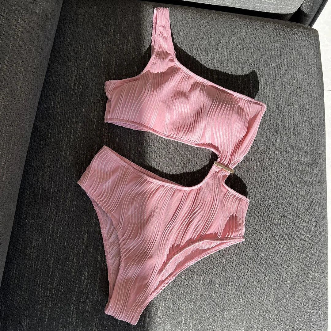 New Asymmetric Cut Out Wrinkled One Piece Swimsuit Women Swimwear Female One Shoulder Padded Bather Bathing Suit Swim Lady V4100