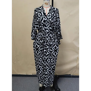 Kimono de plage long ceinturé imprimé graphique noir et blanc