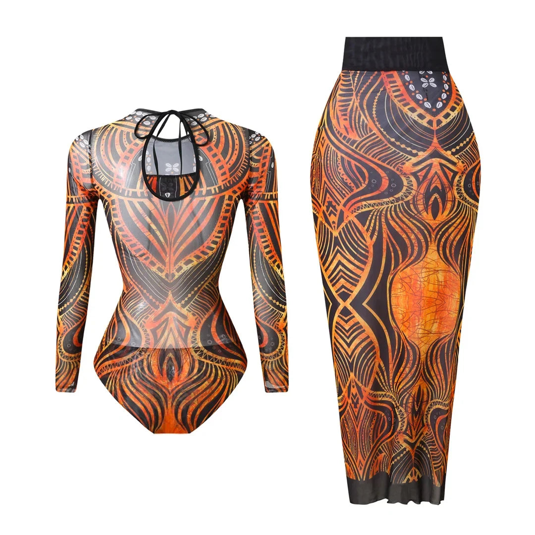 Maillot une pièce manches longues orange à motifs vu de dos avec son paréo long, posé à plat sur fond blanc