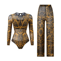 Maillot de bain une pièce manches longues et pantalon jaune à motifs dorés, pantalon droit et body à col rond