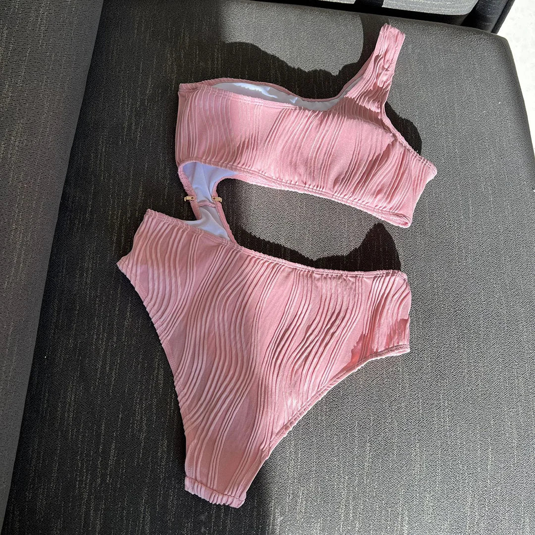 New Asymmetric Cut Out Wrinkled One Piece Swimsuit Women Swimwear Female One Shoulder Padded Bather Bathing Suit Swim Lady V4100