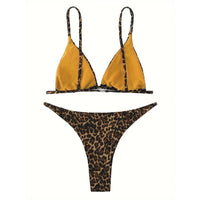 Bikini brésilien sans armatures imprimé léopard jaune à plat, haut triangle à doublure jaune et bretelles réglables