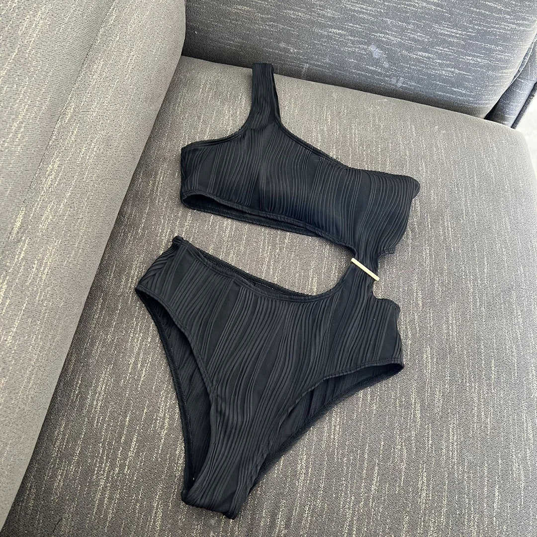New Asymmetric Cut Out Wrinkled One Piece Swimsuit Women Swimwear Female One Shoulder Padded Bather Bathing Suit Swim Lady V4100