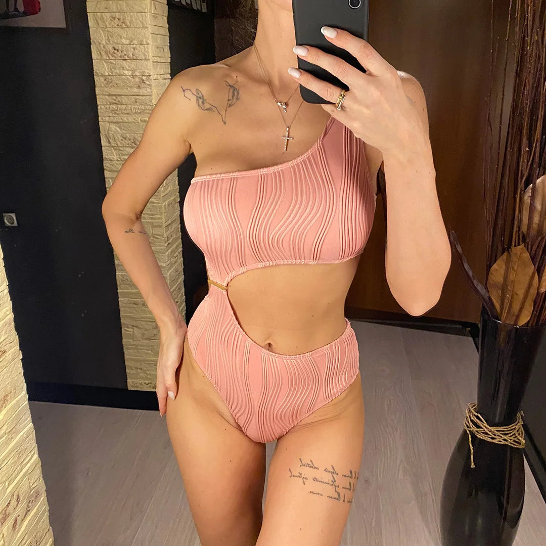 New Asymmetric Cut Out Wrinkled One Piece Swimsuit Women Swimwear Female One Shoulder Padded Bather Bathing Suit Swim Lady V4100