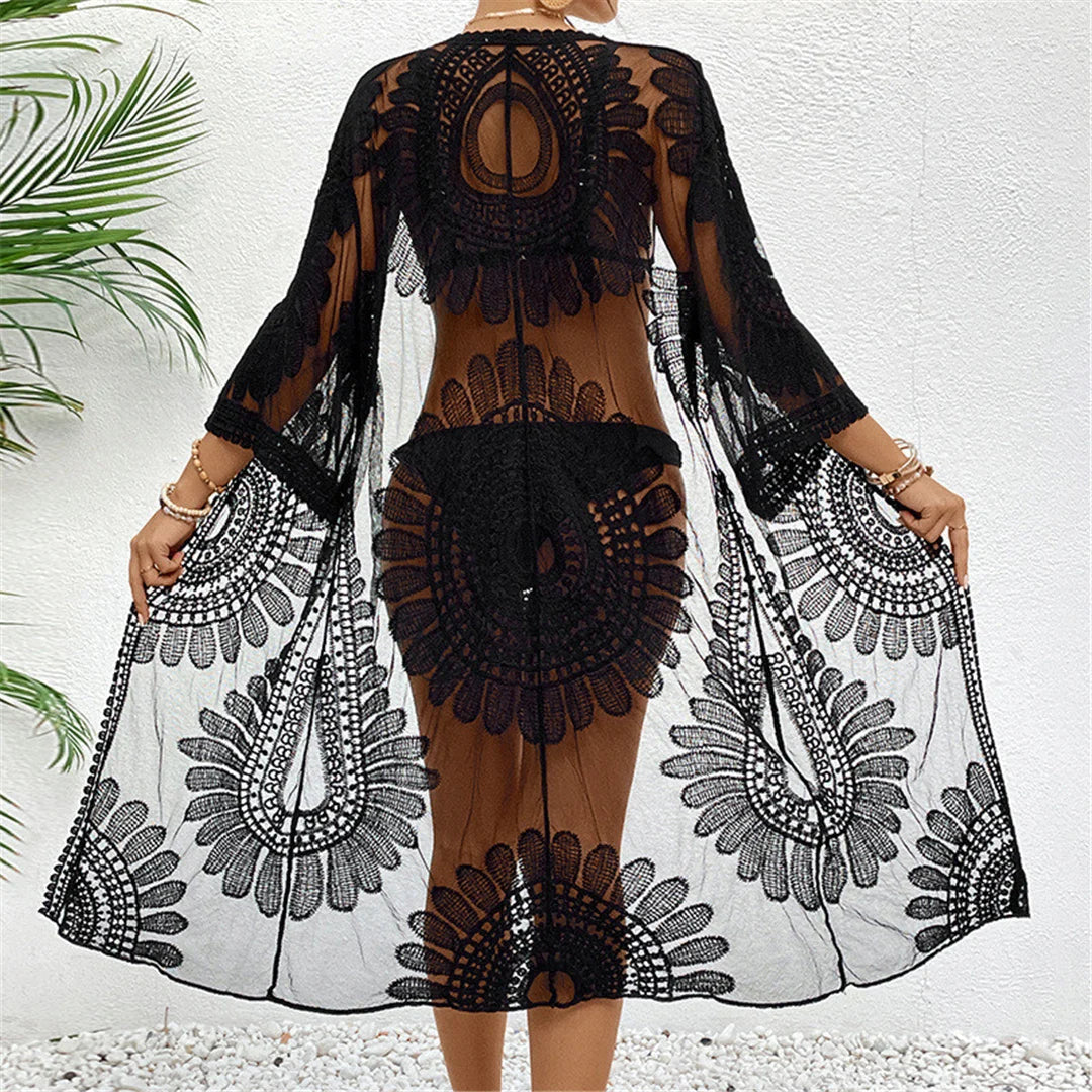 Cardigan de plage brodé en mousseline demi-manches noir vu de dos, ample et long, motifs en rosace